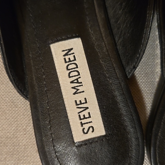 Pointed Mules - Picture 3 of 4